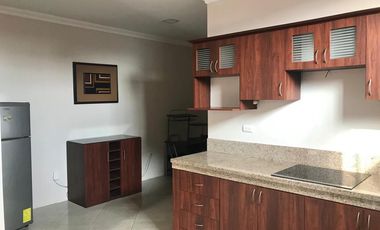 Suite amoblada de alquiler en Ciudadela Las Garzas, sector Kennedy.