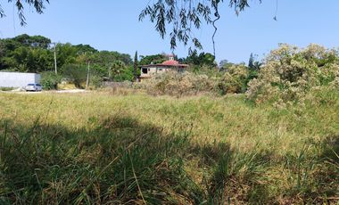 Se Vende de terreno de 2,500 m2 en la colonia los Pinos, de Jiutepec, Mor.