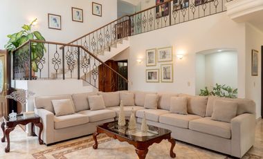 Casa en venta en Gaviotas, Puerto Vallarta, con alberca privada y paneles solares