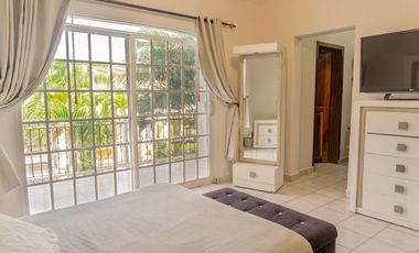 Casa en venta en Gaviotas, Puerto Vallarta, con alberca privada y paneles solares
