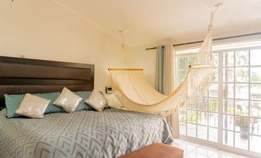 Casa en venta en Gaviotas, Puerto Vallarta, con alberca privada y paneles solares