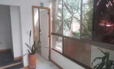 F4640 Consultorio en arriendo en el sector El Dorado