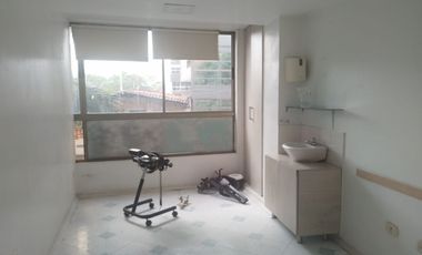 F4640 Consultorio en arriendo en el sector El Dorado