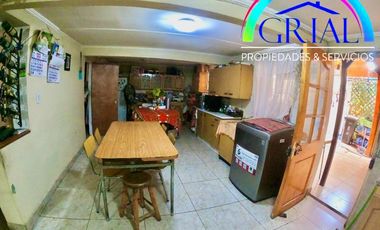Gran Casa con local comercial en Ñuñoa