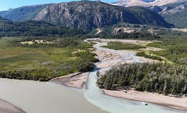 643 hectáreas 4 km orilla Río Ibañez