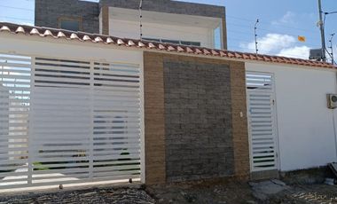 Casa en venta sector de la CONCHAS-SALINAS