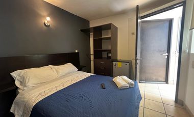 Habitación Amueblada con Servicios Incluidos en Planta Baja