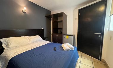 Habitación Amueblada con Servicios Incluidos en Planta Baja