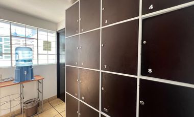 Habitación Amueblada con Servicios Incluidos en Planta Baja