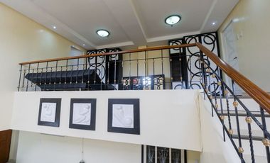 FOR RENT/SALE: 3 Bedroom Fully Furnished Unit in MCKINLEY GARDEN VILLAS