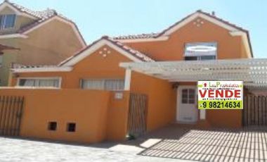 Vendo ampliua casa sector Norte