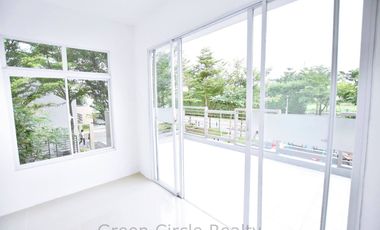 BRIANA SINGLE ATTACHED NEAR NAIA, MOA , TAGAYTAY 30MINS .Ready for Occupancy
