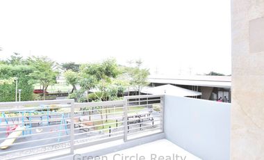 BRIANA SINGLE ATTACHED NEAR NAIA, MOA , TAGAYTAY 30MINS .Ready for Occupancy