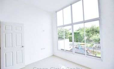 BRIANA SINGLE ATTACHED NEAR NAIA, MOA , TAGAYTAY 30MINS .Ready for Occupancy