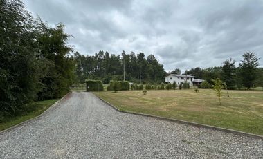 Se vende hermosa propiedad ubicada en condominio Los robles de Cayumapu, Valdivia
