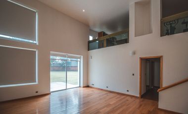 RESIDENCIA EN VENTA EN FRACCIONAMIENTO EL LUCERO