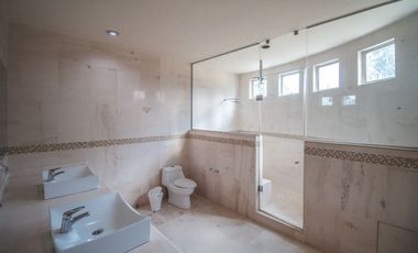 RESIDENCIA EN VENTA EN FRACCIONAMIENTO EL LUCERO