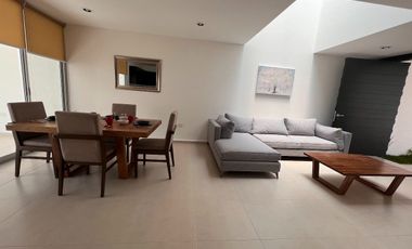 RENTA DE CASA AMUEBLADA EN MAYORAZGO SALIDA LEON SILAO