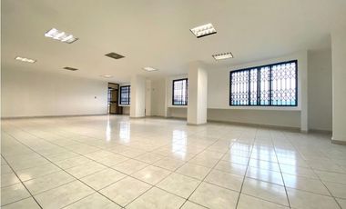 EXTRAORDINARIO LOCAL DE ARRIENDO
