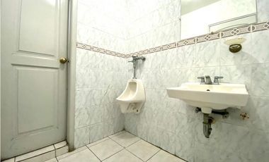 EXTRAORDINARIO LOCAL DE ARRIENDO
