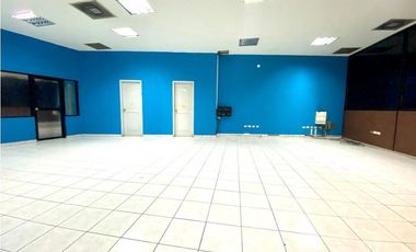 EXTRAORDINARIO LOCAL DE ARRIENDO