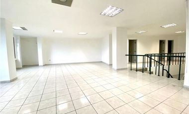 EXTRAORDINARIO LOCAL DE ARRIENDO