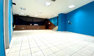 EXTRAORDINARIO LOCAL DE ARRIENDO