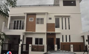 6 BEDROOM HOUSE AND LOT IN CEBU CITY