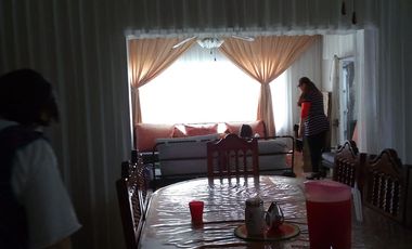 Casa, a 3 calles de la Av. Adolfo López Mateos En Ciudad Nezahualcóyotl.