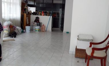 Casa, para 4 familias