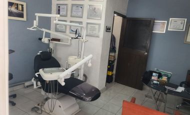 VENTA DE 2 LOCALES, UN DEPARTAMENTO Y UN SALÓN DE EVENTOS EN ARAGÓN - CENTRO, QUERÉTARO.