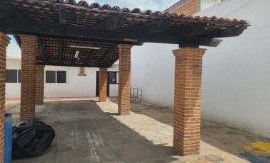 VENTA DE 2 LOCALES, UN DEPARTAMENTO Y UN SALÓN DE EVENTOS EN ARAGÓN - CENTRO, QUERÉTARO.