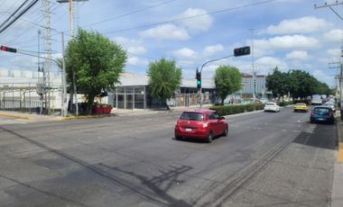 VENTA DE 2 LOCALES, UN DEPARTAMENTO Y UN SALÓN DE EVENTOS EN ARAGÓN - CENTRO, QUERÉTARO.