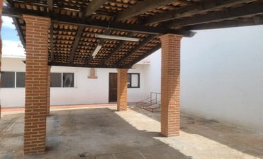 VENTA DE 2 LOCALES, UN DEPARTAMENTO Y UN SALÓN DE EVENTOS EN ARAGÓN - CENTRO, QUERÉTARO.