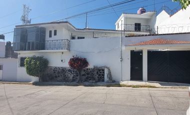 CASA SOLA EN LOMAS DEL CARRIL TEMIXCO