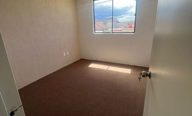 Hermosa casa en esquna