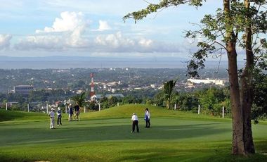OVERLOOKING-LOT FOR SALE 729 sqm with golf course share at Alta Vista Pardo Cebu City