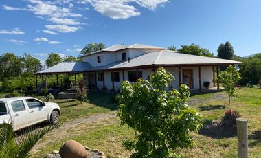 Casa grande en 5000 mtrs de terreno