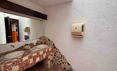 LOCAL EN RENTA EN AV. MORELOS, CENTRO DE TOLUCA, A UN LADO DEL SANTUARIO  LA MERCED