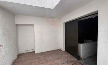 LOCAL EN RENTA EN AV. MORELOS, CENTRO DE TOLUCA, A UN LADO DEL SANTUARIO  LA MERCED