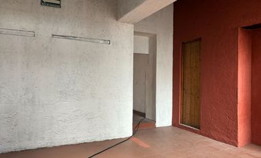 LOCAL EN RENTA EN AV. MORELOS, CENTRO DE TOLUCA, A UN LADO DEL SANTUARIO  LA MERCED