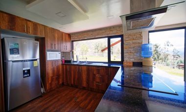 EN VENTA HACIENDA 60 HECTAREAS 20 MIN DEL AEROPUERTO DE QUITO