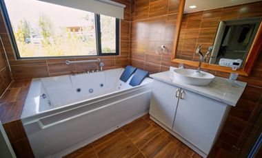 EN VENTA HACIENDA 60 HECTAREAS 20 MIN DEL AEROPUERTO DE QUITO