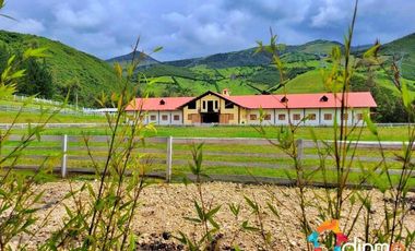 EN VENTA HACIENDA 60 HECTAREAS 20 MIN DEL AEROPUERTO DE QUITO