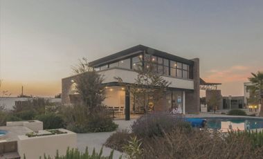 Casa en residencial con casa club, campo de golf, gimnasio, alberca, venta San Miguel de Allende, Zirandaro.