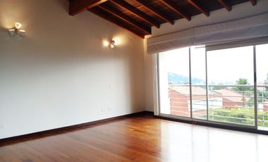 PR15571 Casa en arriendo en el sector de Atravezado