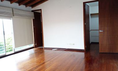 PR15571 Casa en arriendo en el sector de Atravezado