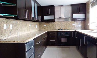 PR15571 Casa en arriendo en el sector de Atravezado