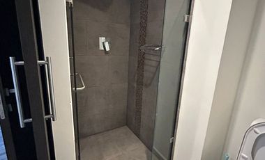 VENTA DE HERMOSO DEPARTAMENTO EJECUTIVO EN TORRE ADAMANT II, 2 RECAMARAS CON BAÑO COMPLETO
