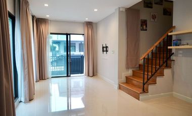 ขายถูกมาก !! บ้านแฝดฟังก์ชั่นบ้านเดี่ยวทำเลดีมาก โครงการ VENUE Westgate เวนิว เวสต์เกต พื้นที่ดิน 35.1 ตร.ว. พื้นที่ใช้สอย 148 ตร.ม ใกล้เซ็นทรัลเวสต์เ